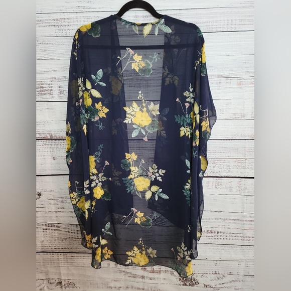 Love In M/L Open Front Duster - Picture 4 of 5